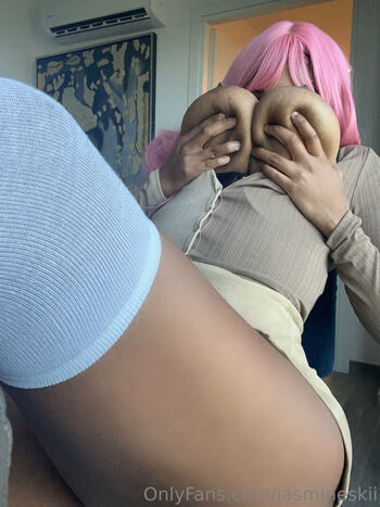 Full leaked Jasmineskii private onlyfans photo