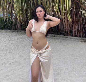 Jenelyn Relox