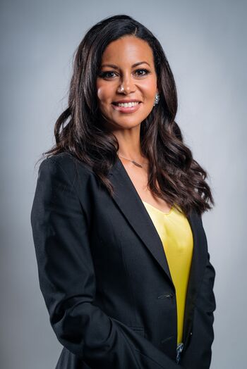 Johanna Faries