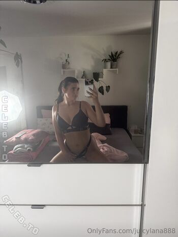 Full leaked Juicyxlana private onlyfans photo