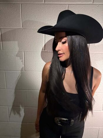 Full leaked Kacey musgraves private onlyfans photo