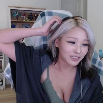 Full leaked Kang hee yoon page private onlyfans photo