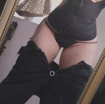 Full leaked Kanya chwan private onlyfans photo
