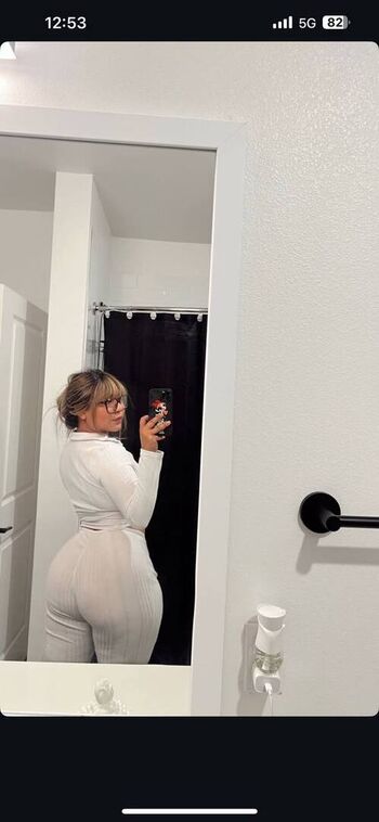Full leaked Karenmamasita private onlyfans photo