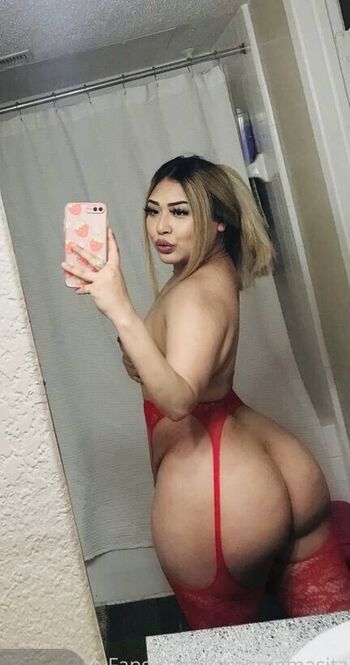 Full leaked Karenmamasita private onlyfans photo