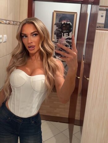 Full leaked Karmen petrovic private onlyfans photo