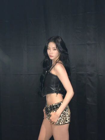 Kazuha Nakamura 中村 一葉