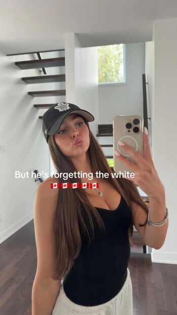 Full leaked Kelly aubin private onlyfans photo