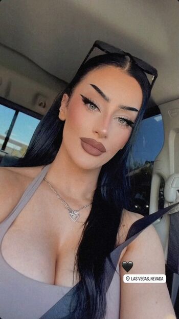 Full leaked Kiki vhyce private onlyfans photo
