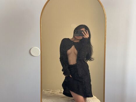 Full leaked Kikiiiru page private onlyfans photo