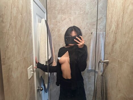 Full leaked Kikiiiru page private onlyfans photo