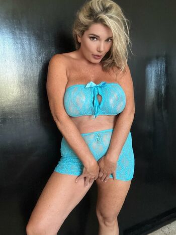 Full leaked Kiwigirliexo private onlyfans photo