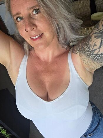 Full leaked Knee deep in life private onlyfans photo