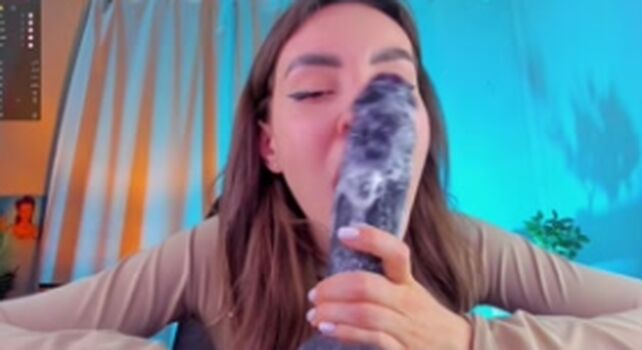 Full leaked Kriss baby private onlyfans photo