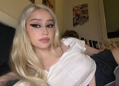 Full leaked Kuramanou private onlyfans photo