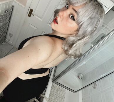Full leaked Kvwviiju private onlyfans photo