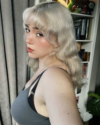Full leaked Kvwviiju private onlyfans photo