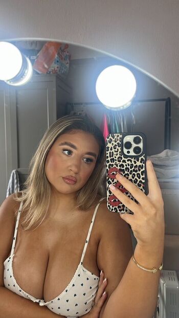 Full leaked L u c i f a i r private onlyfans photo