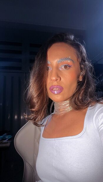 Full leaked La villa de gari private onlyfans photo