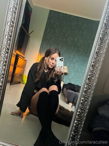 Full leaked Laracutiee private onlyfans photo