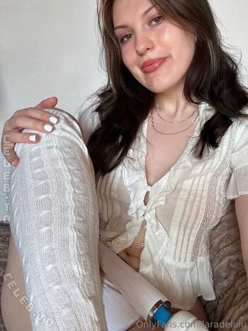 Full leaked Laradelulu private onlyfans photo