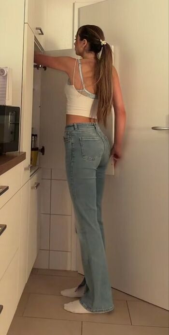 laras.sterni