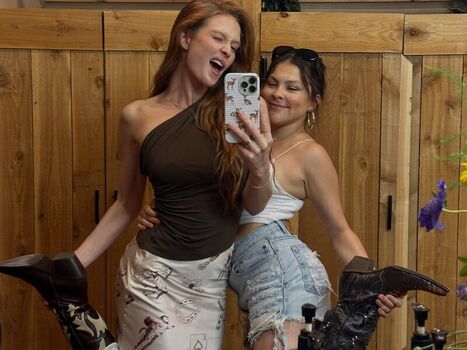 Full leaked Larsen thompson page private onlyfans photo