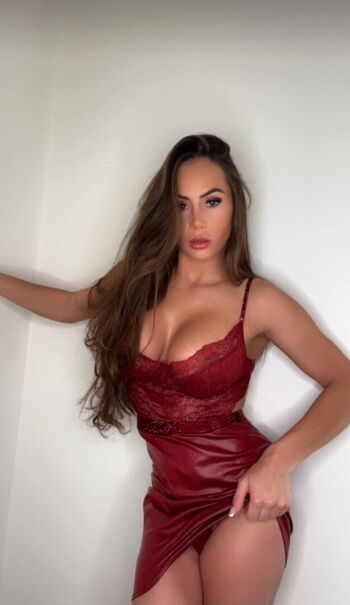 Full leaked Laura hollyman page private onlyfans photo