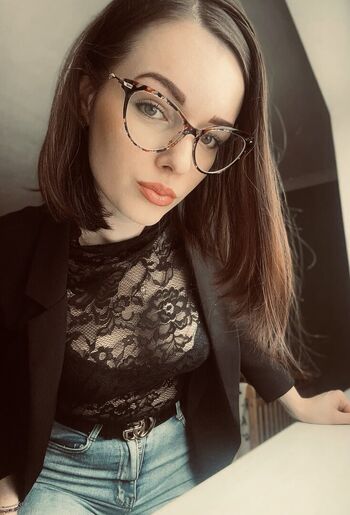 Full leaked Laurasidorjak private onlyfans photo