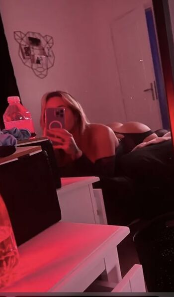 Full leaked Laurine private onlyfans photo