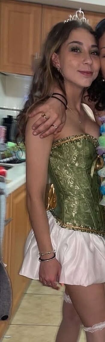 Full leaked Layla pownall page private onlyfans photo