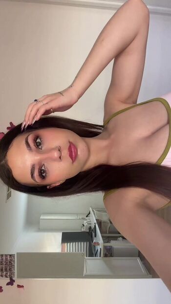 Full leaked Layla pownall page private onlyfans photo