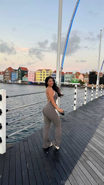 Full leaked Lbady private onlyfans photo