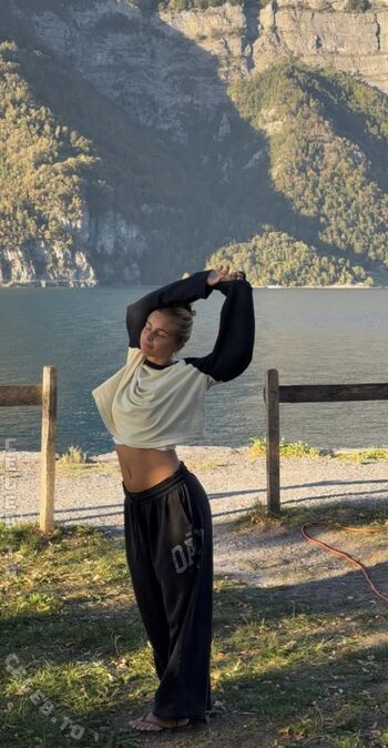 Full leaked Lea breuer private onlyfans photo