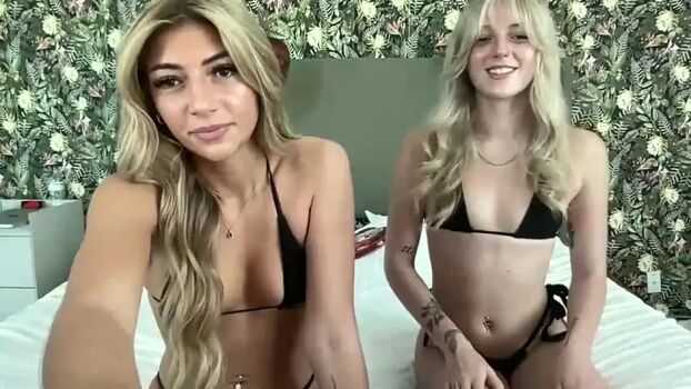 Full leaked Leah luxxh private onlyfans photo