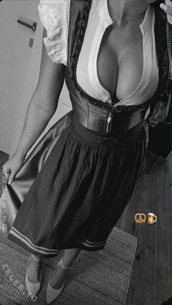 Full leaked Lena perthaler private onlyfans photo
