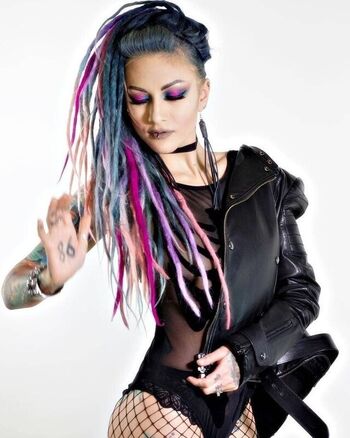 Lena Scissorhands