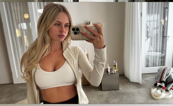Full leaked Leni marie private onlyfans photo