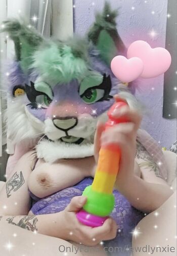 Full leaked Lewdlynxie private onlyfans photo