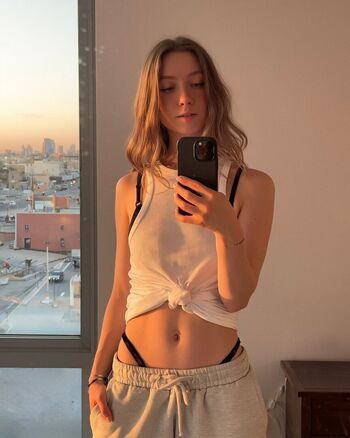 Full leaked Leya gornaya  page private onlyfans photo