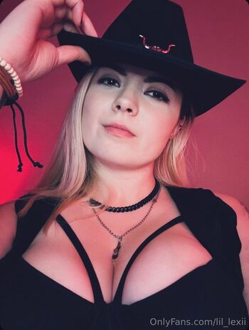 Full leaked Lil lexi private onlyfans photo