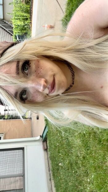 Full leaked Lildumbidiot private onlyfans photo