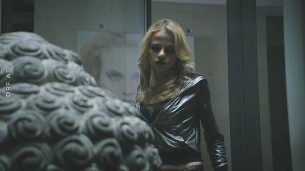 Lili Epply