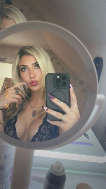 Full leaked Lily anderson  page private onlyfans photo
