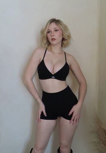 Lily Brooks OโBriant