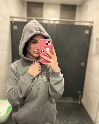 Full leaked Lily cutee private onlyfans photo