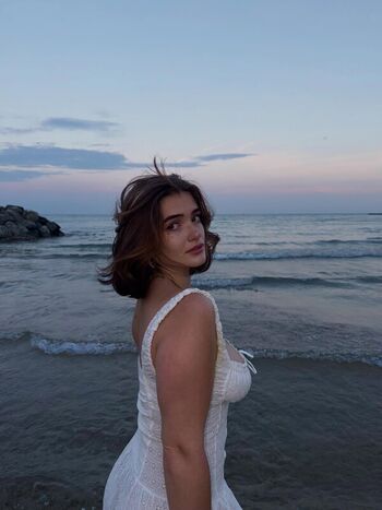 Full leaked Lily eagla page private onlyfans photo