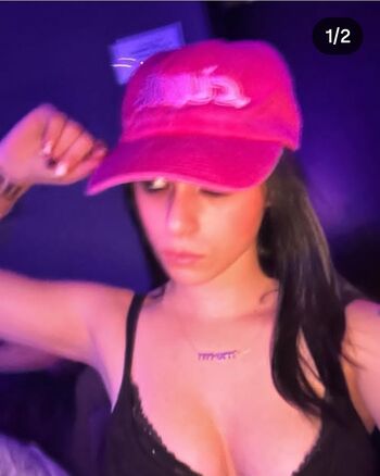Full leaked Lindsaykap private onlyfans photo