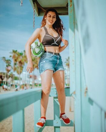 Full leaked Lisa zimouche private onlyfans photo