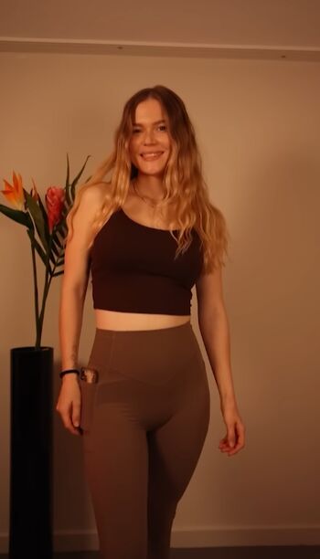 Full leaked Lizi asmr private onlyfans photo